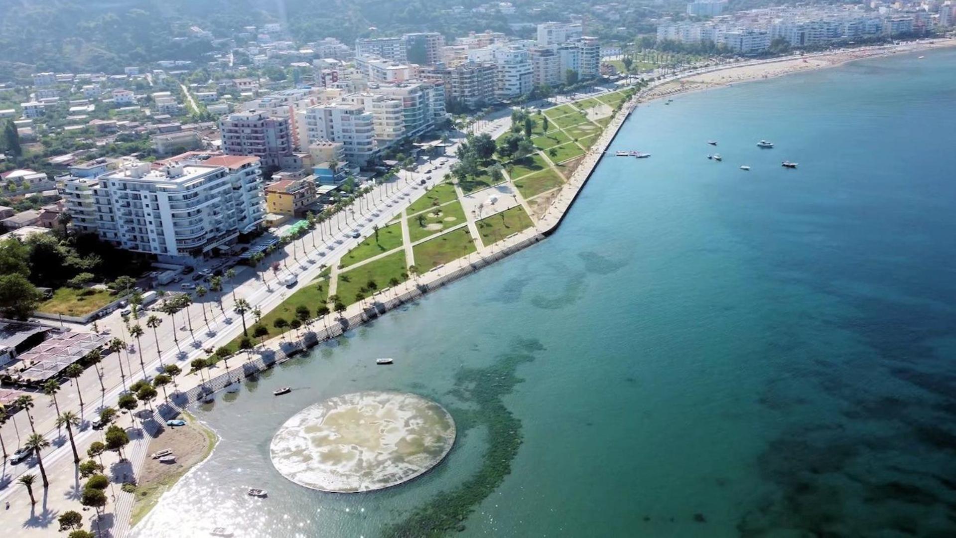 E & M * Vlore